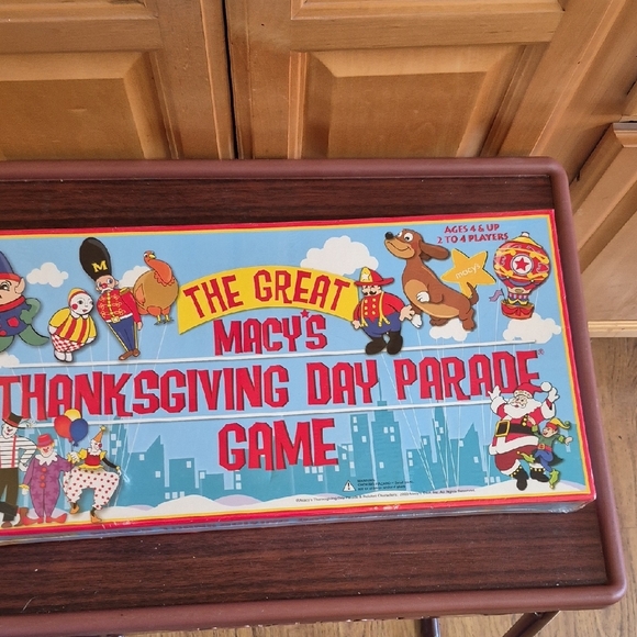 The Great Macy's Thanksgiving Day Parade Game Multicolor New ,Sealed Two To Four - Picture 1 of 3